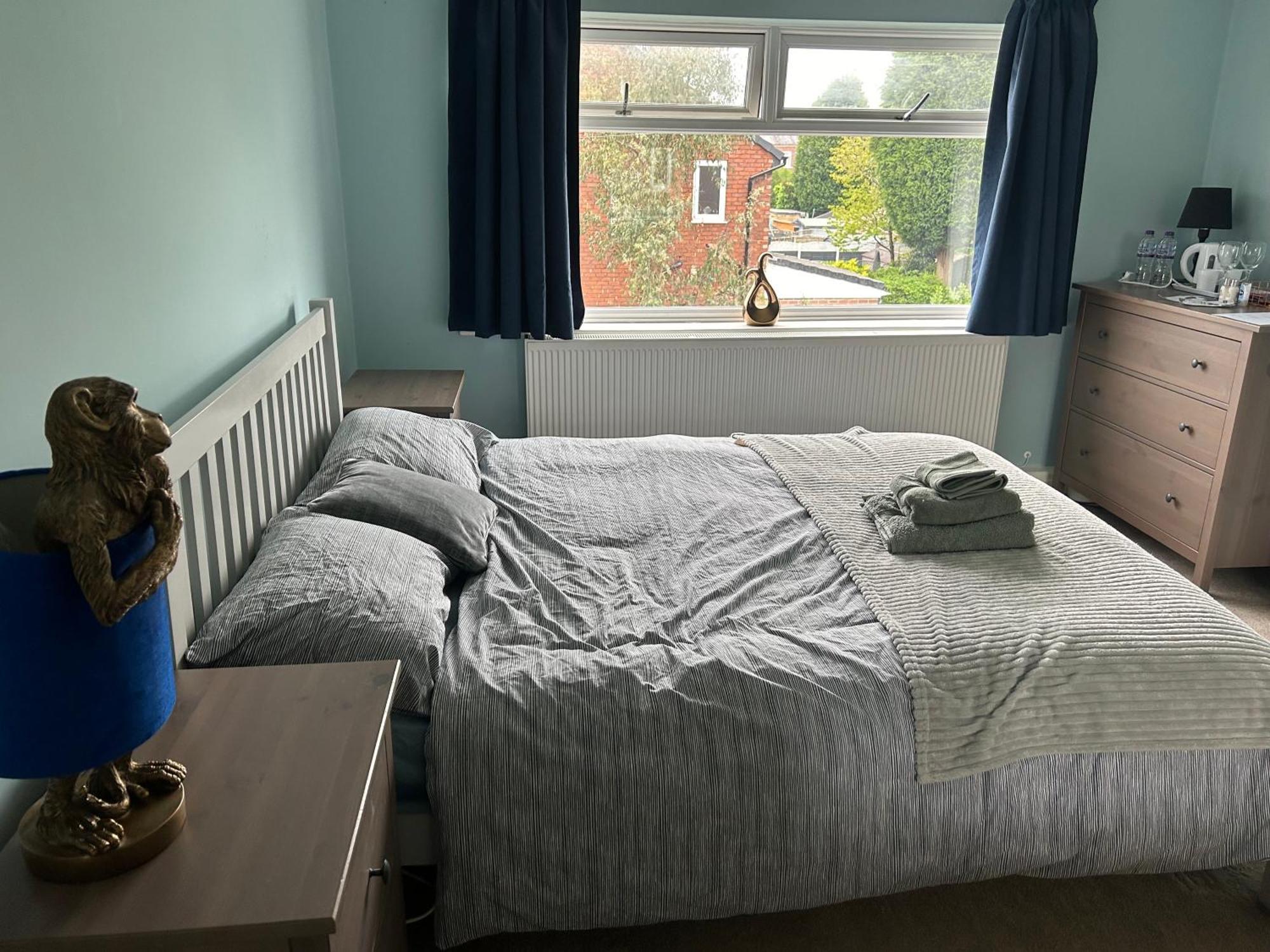 Quiet Double Bedroom With Garden View, Breakfast Hazel Grove Extérieur photo